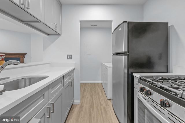 604 WOODHOLLOW DR, Marlton, NJ 08053