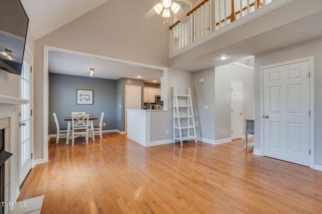 102 Wyntuck Lane, Johnson City, TN 37615