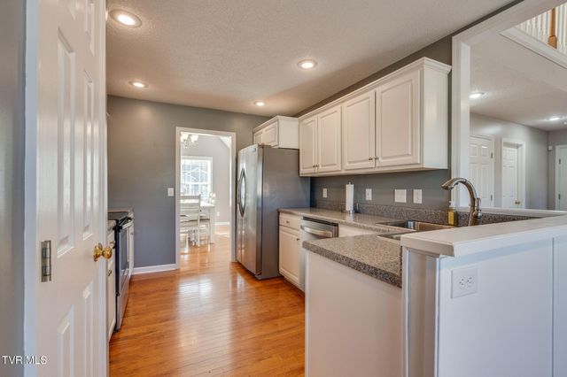 102 Wyntuck Lane, Johnson City, TN 37615