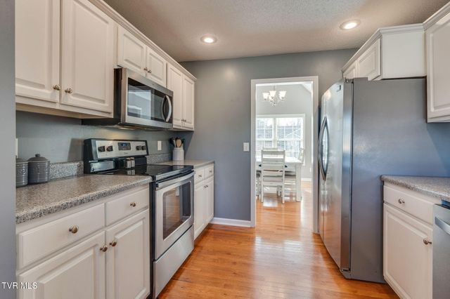 102 Wyntuck Lane, Johnson City, TN 37615