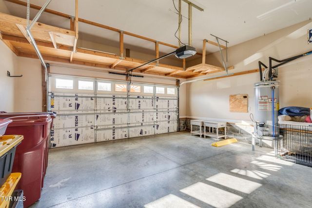 102 Wyntuck Lane, Johnson City, TN 37615