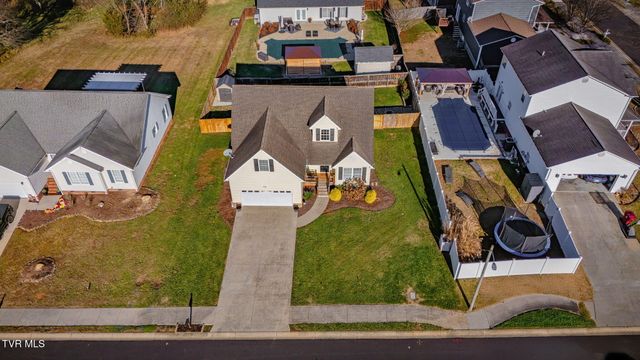 102 Wyntuck Lane, Johnson City, TN 37615