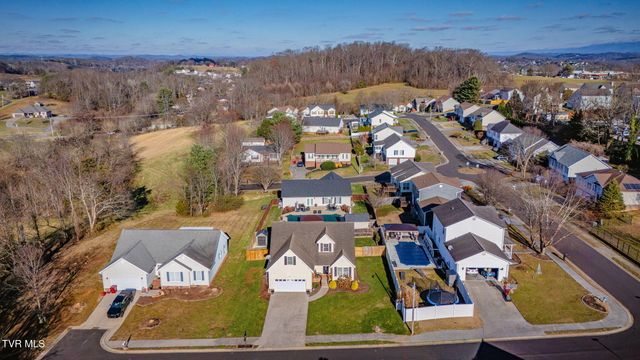 102 Wyntuck Lane, Johnson City, TN 37615