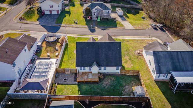 102 Wyntuck Lane, Johnson City, TN 37615