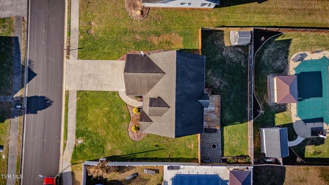 102 Wyntuck Lane, Johnson City, TN 37615