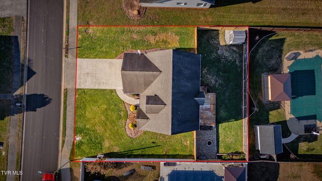 102 Wyntuck Lane, Johnson City, TN 37615