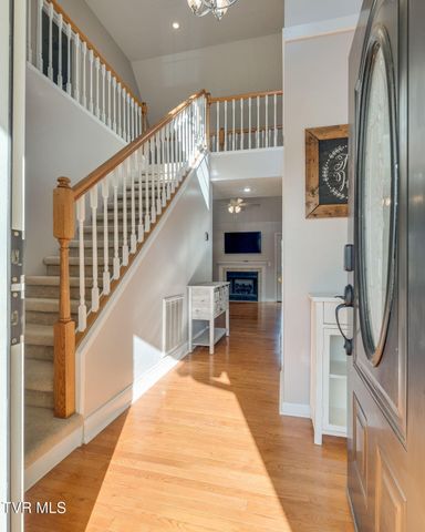 102 Wyntuck Lane, Johnson City, TN 37615