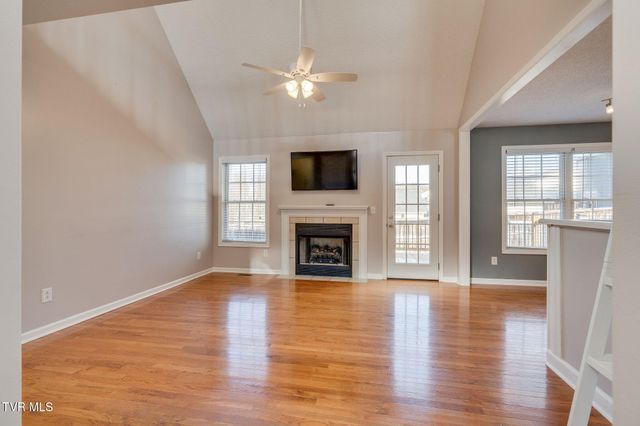 102 Wyntuck Lane, Johnson City, TN 37615