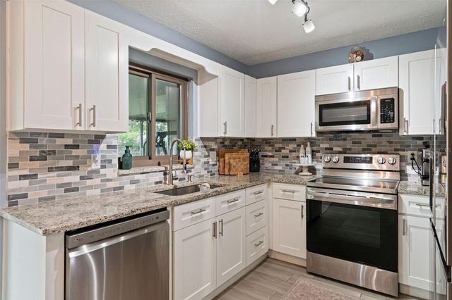31834 BLANTON LANE, Tavares, FL 32778