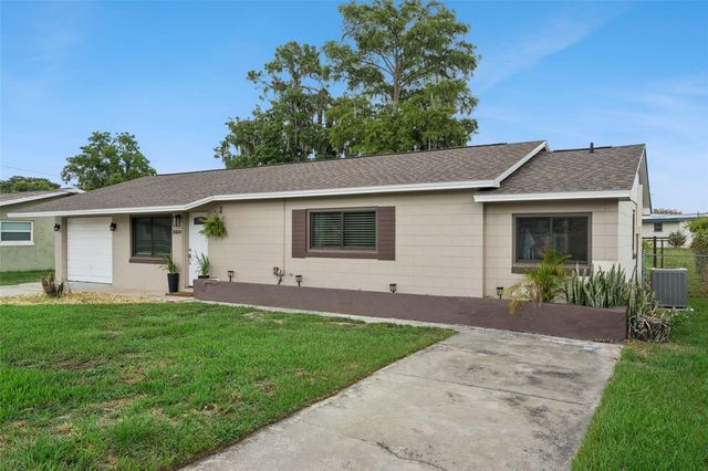 31834 BLANTON LANE, Tavares, FL 32778