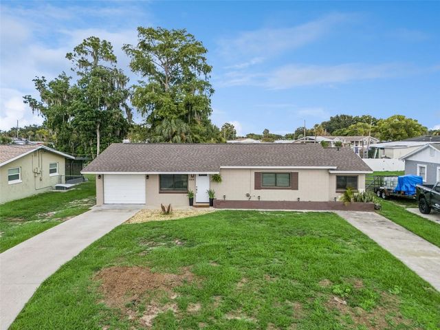 31834 BLANTON LANE, Tavares, FL 32778