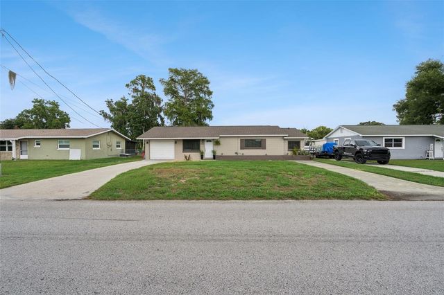 31834 BLANTON LANE, Tavares, FL 32778