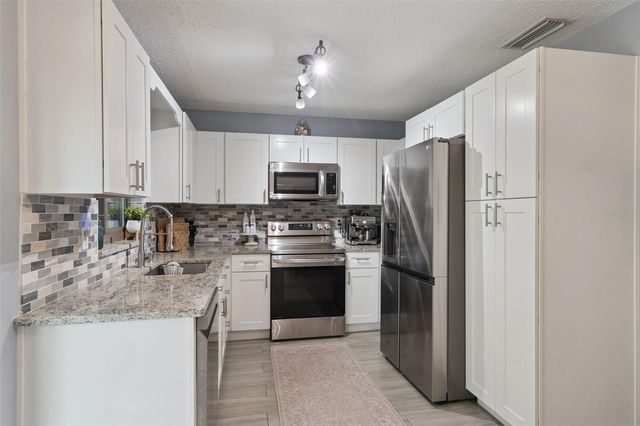31834 BLANTON LANE, Tavares, FL 32778