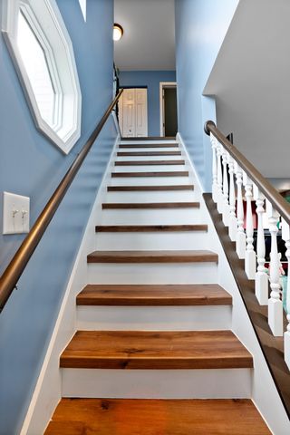 6924 Swan Lane, Schererville, IN 46375