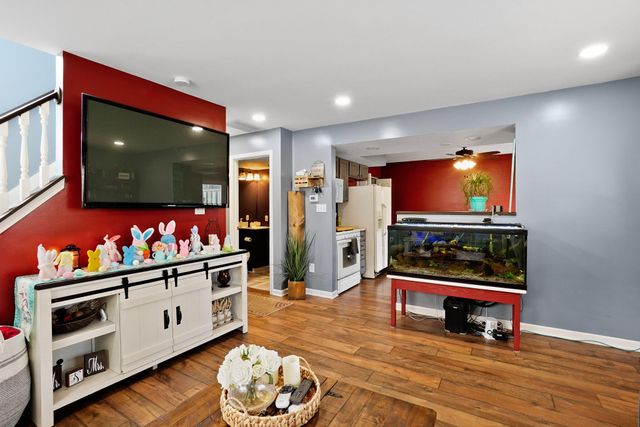 6924 Swan Lane, Schererville, IN 46375