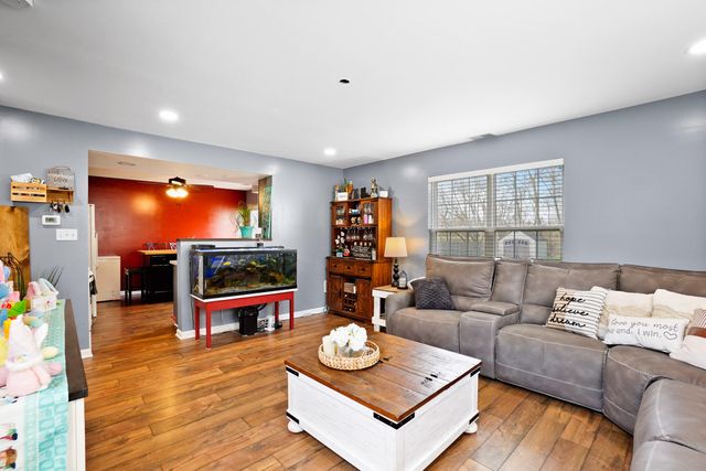 6924 Swan Lane, Schererville, IN 46375