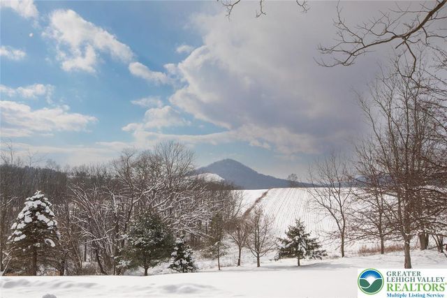 220 Dietrich Road, Albany Twp, PA 19529