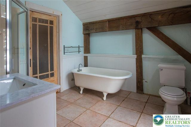 220 Dietrich Road, Albany Twp, PA 19529