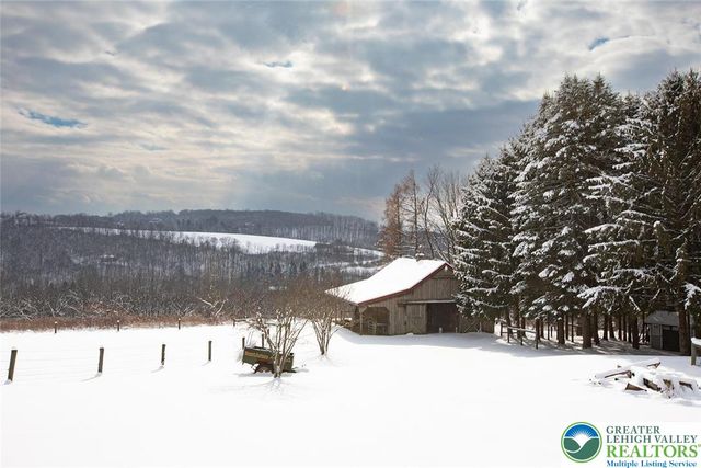 220 Dietrich Road, Albany Twp, PA 19529