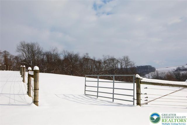 220 Dietrich Road, Albany Twp, PA 19529