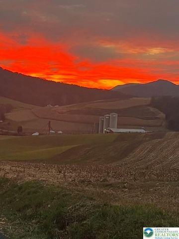 220 Dietrich Road, Albany Twp, PA 19529