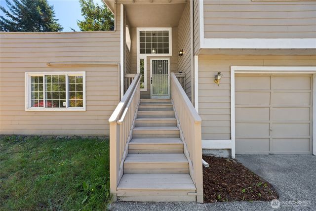 919 SW 319th Place, Federal Way, WA 98023