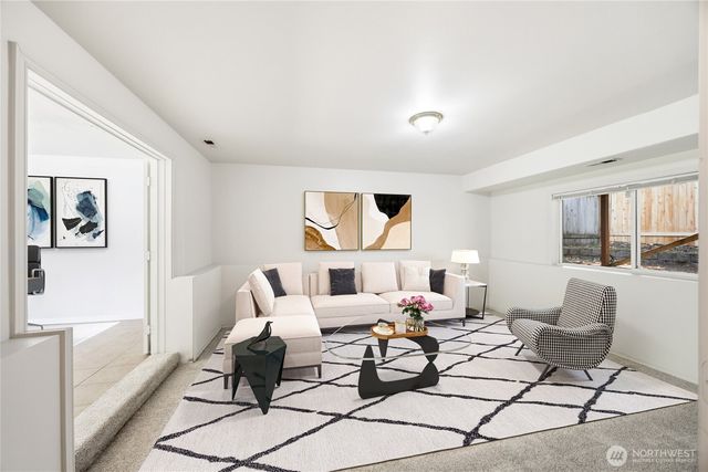 919 SW 319th Place, Federal Way, WA 98023