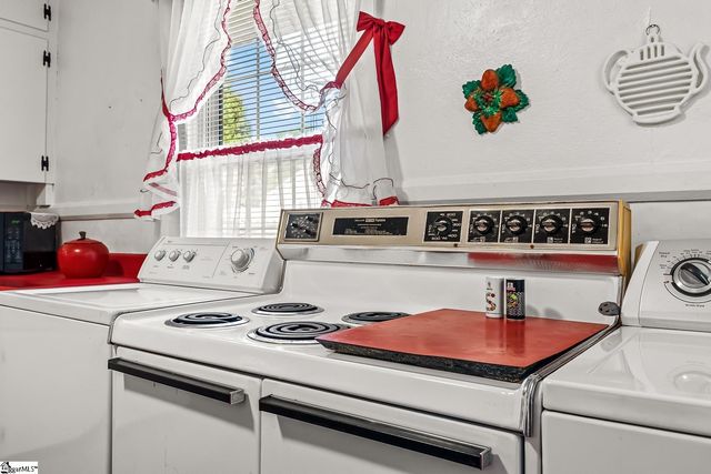 304 S 6th Street, Easley, SC 29640