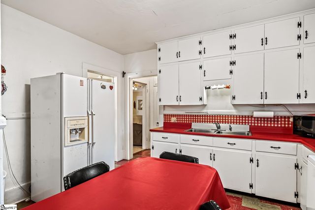 304 S 6th Street, Easley, SC 29640