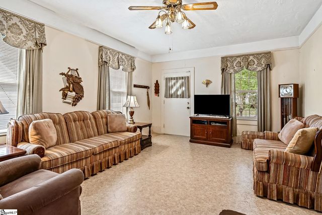 304 S 6th Street, Easley, SC 29640