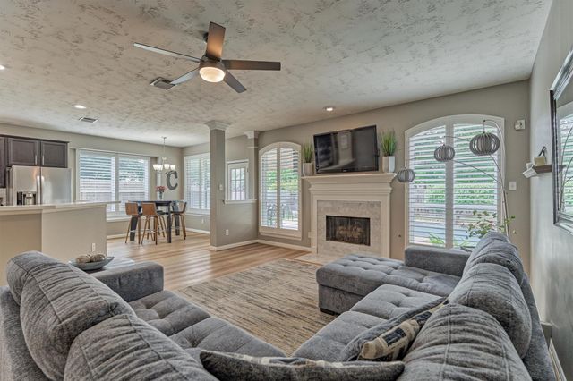 30 Rowan Tree Place, The Woodlands, TX 77384