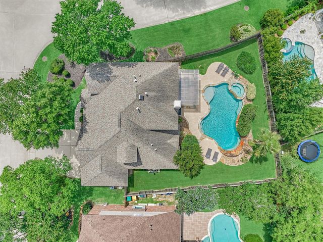 30 Rowan Tree Place, The Woodlands, TX 77384