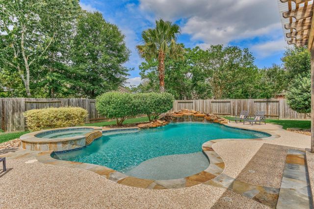 30 Rowan Tree Place, The Woodlands, TX 77384