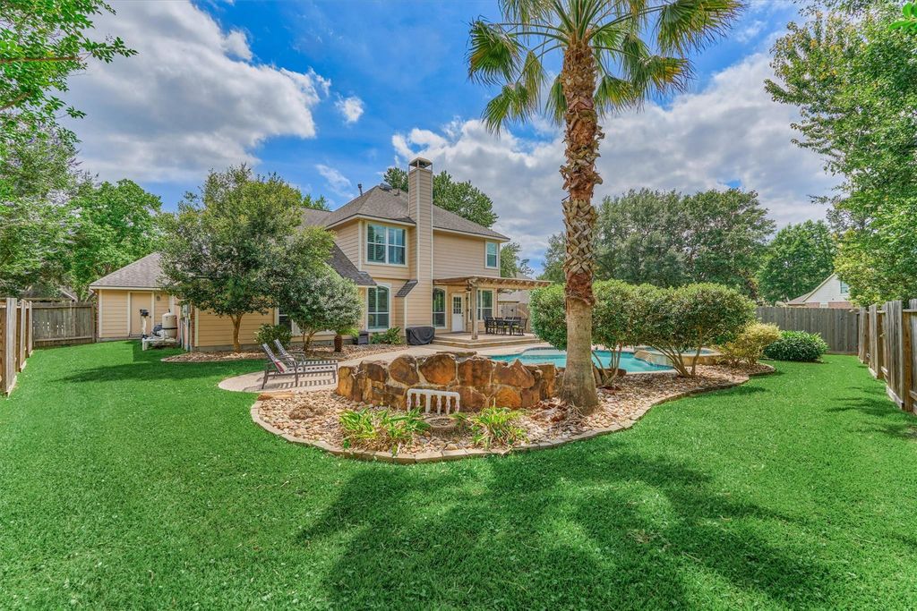 30 Rowan Tree Place, The Woodlands, TX 77384