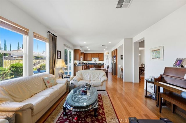 33882 Flora Springs, Temecula, CA 92592