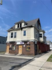 121 Pond St, Syracuse, NY 13208