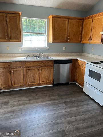 506 Rosewood Circle, Jonesboro, GA 30238