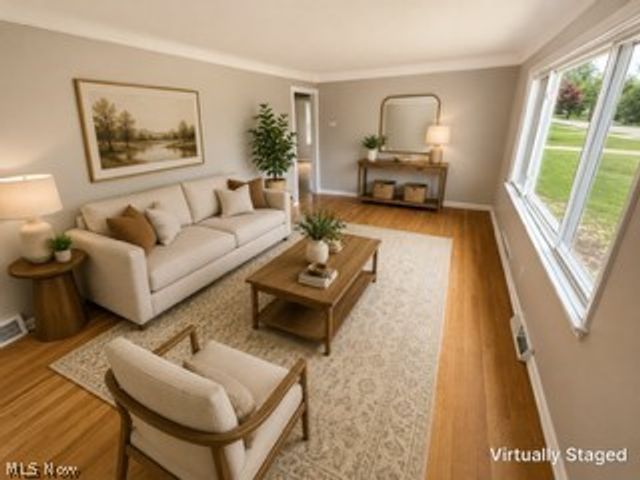 5065 Melody Lane, Willoughby, OH 44094