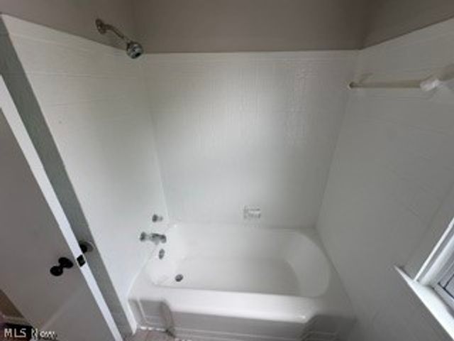 5065 Melody Lane, Willoughby, OH 44094