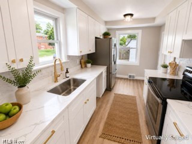 5065 Melody Lane, Willoughby, OH 44094