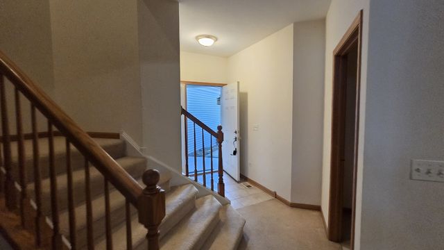 434 VAUGHN Circle, Aurora, IL 60502