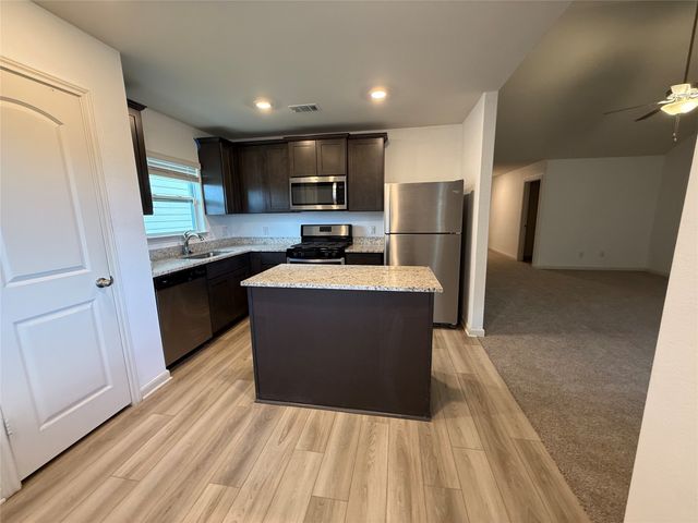 13608 Roosevelt Arch Drive, Ponder, TX 76259