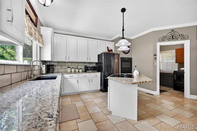255 Towers Creek Place, St Charles, MO 63304
