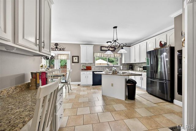 255 Towers Creek Place, St Charles, MO 63304