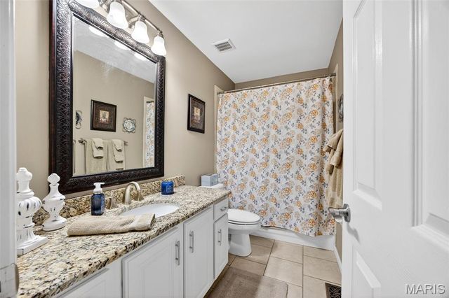255 Towers Creek Place, St Charles, MO 63304