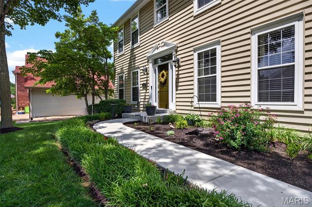 255 Towers Creek Place, St Charles, MO 63304
