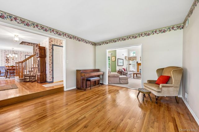 118 Pelham Drive, Cornwall, NY 12518