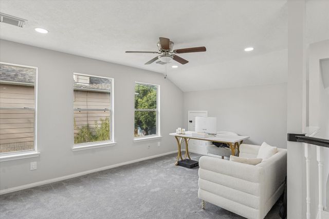 11306 Avon Place, Houston, TX 77066