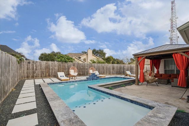 11306 Avon Place, Houston, TX 77066