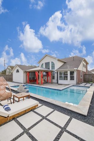 11306 Avon Place, Houston, TX 77066